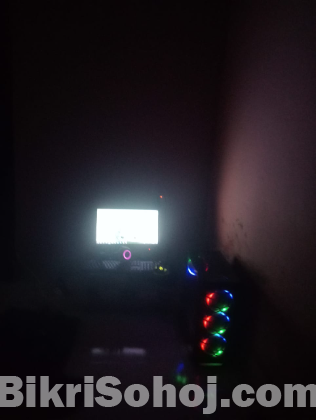 AMD Ryzen 5 PRO 4650G with Radeon Graphics   3.70 GHz